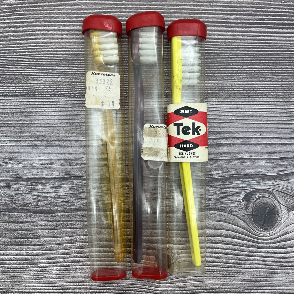 Vintage 1950s Tek & Hughes Toothbrushes Lot of 3 Made in USA NOS Movie Prop